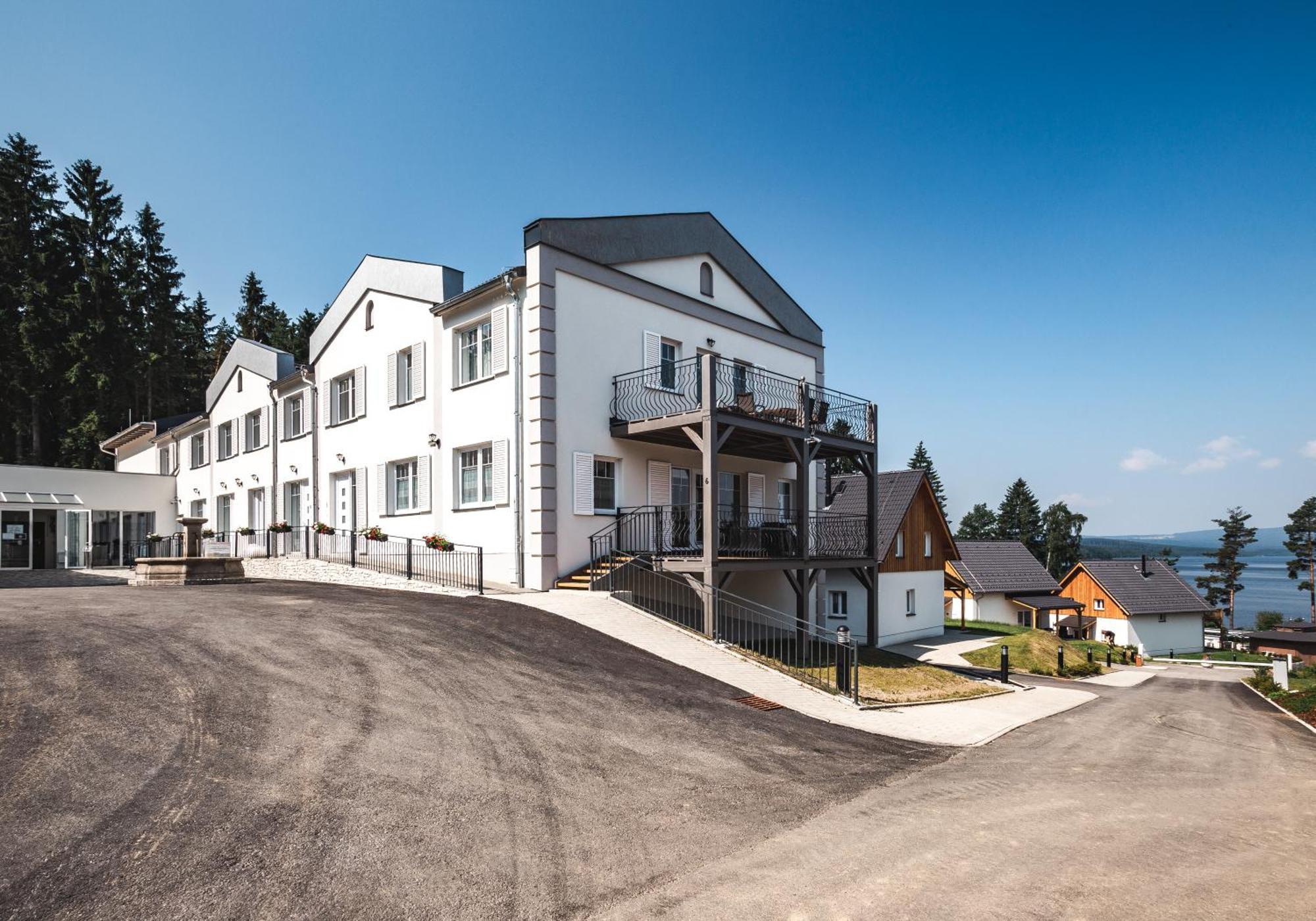 Lakeside Village - Vetrnik Фримбурк Экстерьер фото